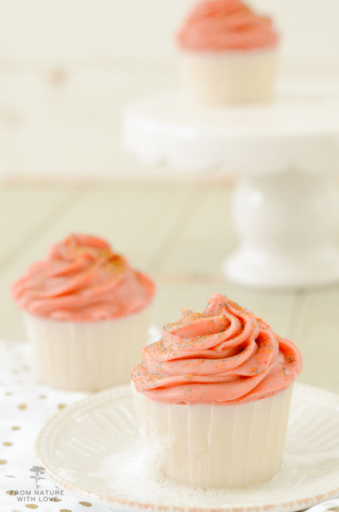 How to Make Cold Process Coral Kaolin Cupcake Soaps